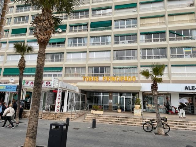 Precioso Apartamento A Estrenar En Primera Linea De Playa Benidorm Exterior foto