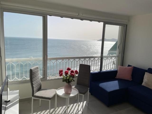 Precioso Apartamento A Estrenar En Primera Linea De Playa Benidorm Exterior foto